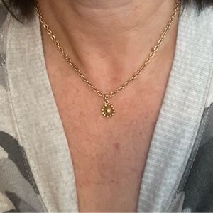 Dainty Gold Flower Necklace